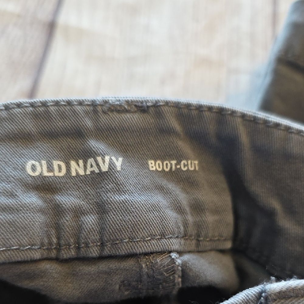 Old Navy Women's Gray Trousers - Picture 2 of 7